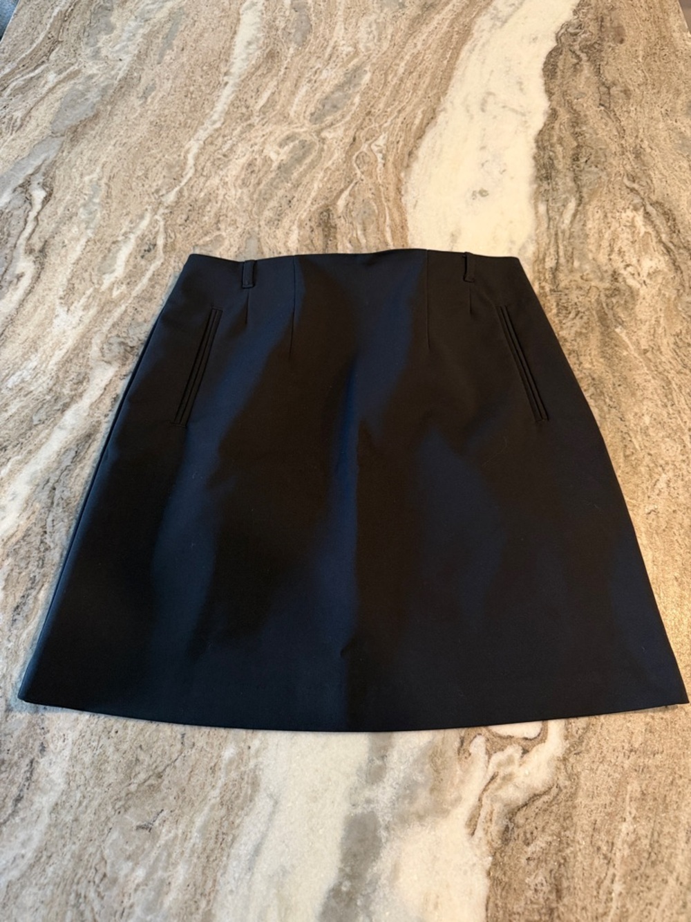 H&M Black A-Line Skirt with Welt Pockets